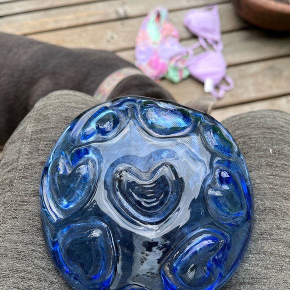 Fire & Light cobalt blue heart puka bowl in mint condition - Picture 6 of 6
